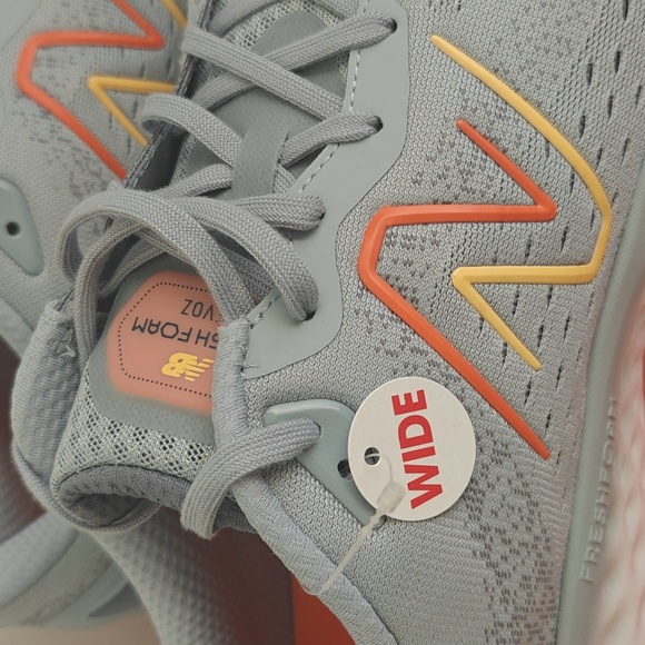 New Balance FreshFoam EVOZ V2, 12 WIDE - Picture 2 of 9